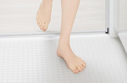■ お掃除ラクラクほっカラリ床