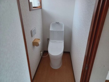 古くなったトイレが一日で大変身♪