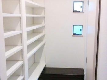 シューズクローク　必要　種類　シューズインクローク　ウォークインシューズクローク　クロークボックス