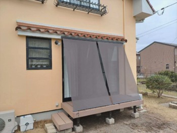 オシャレな外壁にお似合いのブラウン調デッキ☆樹ら楽ステージはお手入れラクラク！