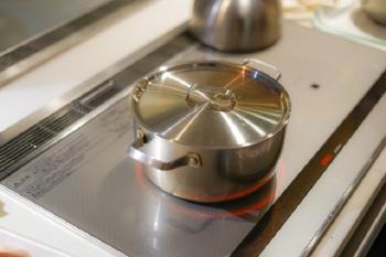 最新　キッチン　設備　収納　水廻り　火廻り　IH　ワークトップ