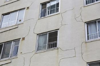耐震　補強　工事　戦後　日本　住宅　寿命　短い　間取り　変更　リフォーム　難しい