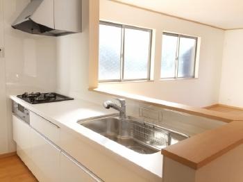 キッチン　種類　アイランドキッチン　ペニンシュラキッチン　I型キッチン　L型キッチン