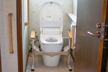 介護　しやすい　間取り　トイレ　浴室　段差　手摺　温度差