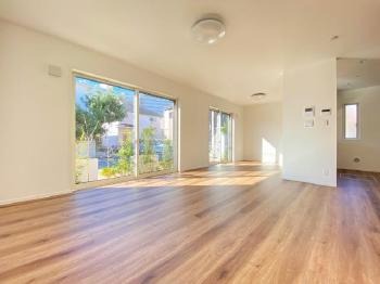 窓　断熱性　高める　方法　プチプチ　断熱フィルム　2重窓　断熱ガラス