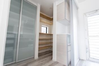 パントリー　キッチン　ポイント　回遊導線　置くもの