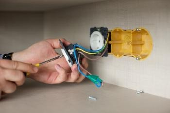 断熱リフォーム 内断熱工法 電気工事 解体 外断熱工法 塗装 費用 期間