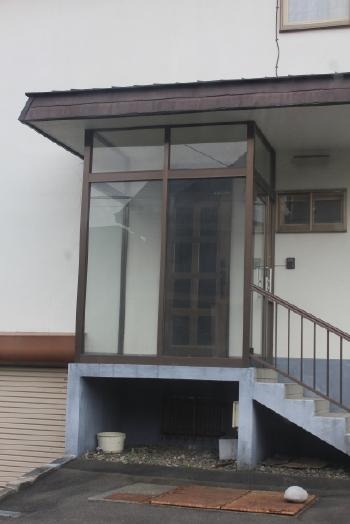 風除室 おしゃれ point 寒さ 守る 収納 作業