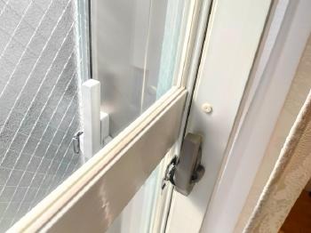 冬 窓際 寒い 冷気 断熱シート プチプチ リフォーム 断熱 内窓 ペアガラス