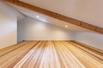 ロフト　増築　メリット　収納力　アップ　趣味部屋　子供部屋　固定資産税　かからない