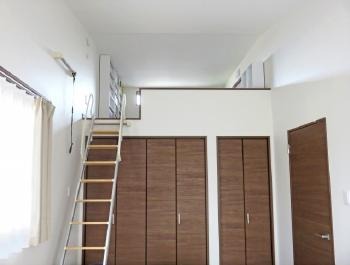 ロフト　増築　メリット　収納力　アップ　趣味部屋　子供部屋　固定資産税　かからない