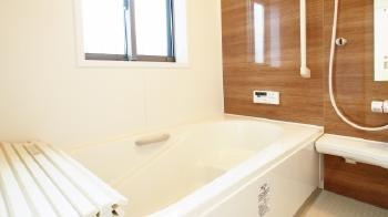 高齢者　リフォーム　安全　浴室　床　手摺　浴室暖房　階段　手摺