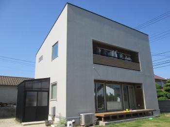 外壁塗装で汚れに強くお洒落なお家に☆