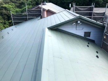 屋根カバー工法で、より長持ちする屋根へ