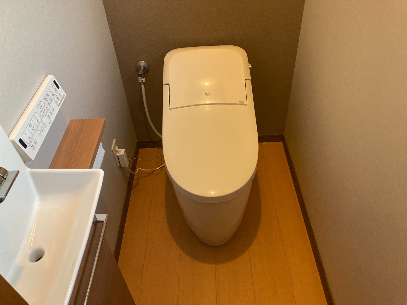 LIXILトイレ「プレアス」施工事例☆見た目すっきり・使い心地アップ！