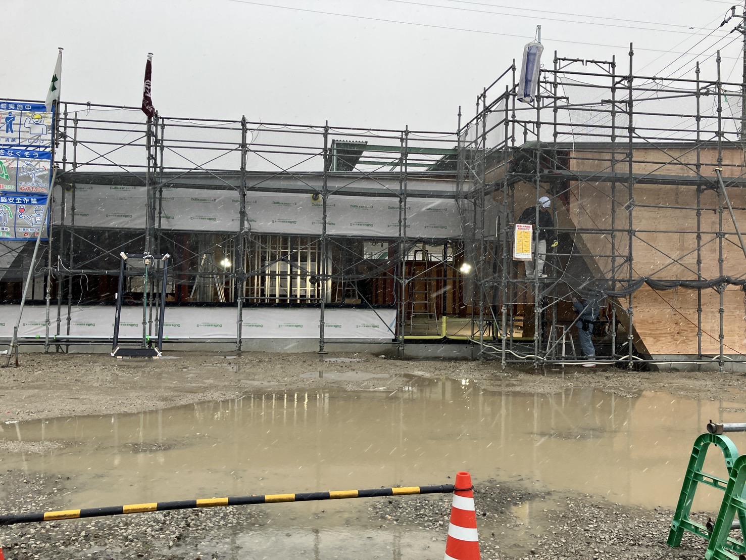 新社屋ストーリー⑮～外壁下地施工中～