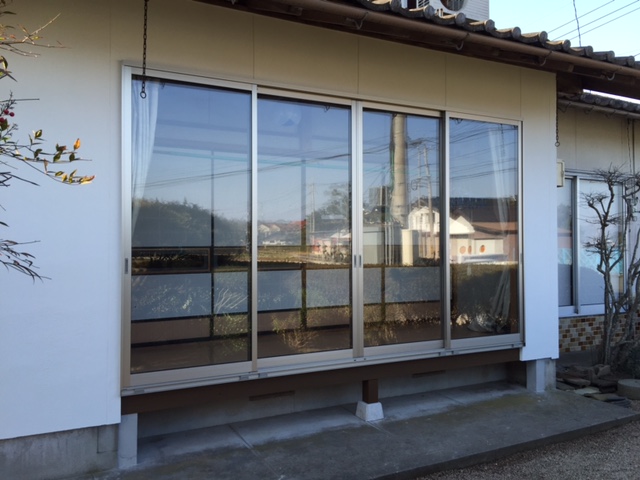 縁側床もサッシもオールリフレッシュ工事