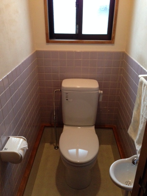 ～汲み取り便器から簡易水洗便器に～トイレリフォーム工事