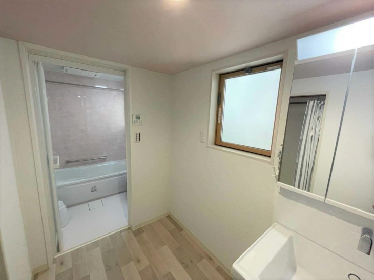 洗面脱衣空間を新設して浴室も大幅にリニューアル