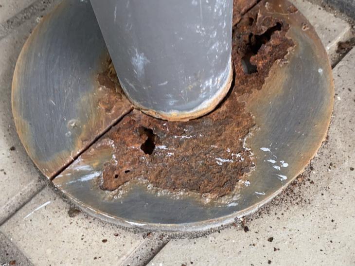 錆びた鉄骨が塗装で丈夫に綺麗に生まれ変わる！！