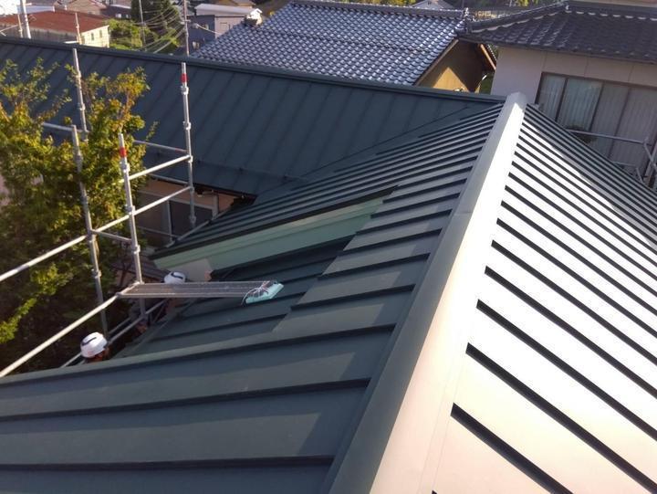 屋根カバー工法で屋根のお悩み解消できます