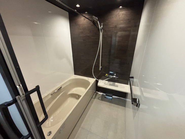 【高級感×お手入れラク×断熱】タカラスタンダード・グランスパで叶える快適バス空間