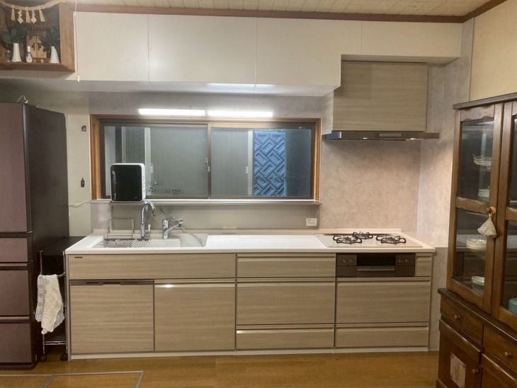 タカラスタンダードのシステムキッチン・トレーシア施工完了です！