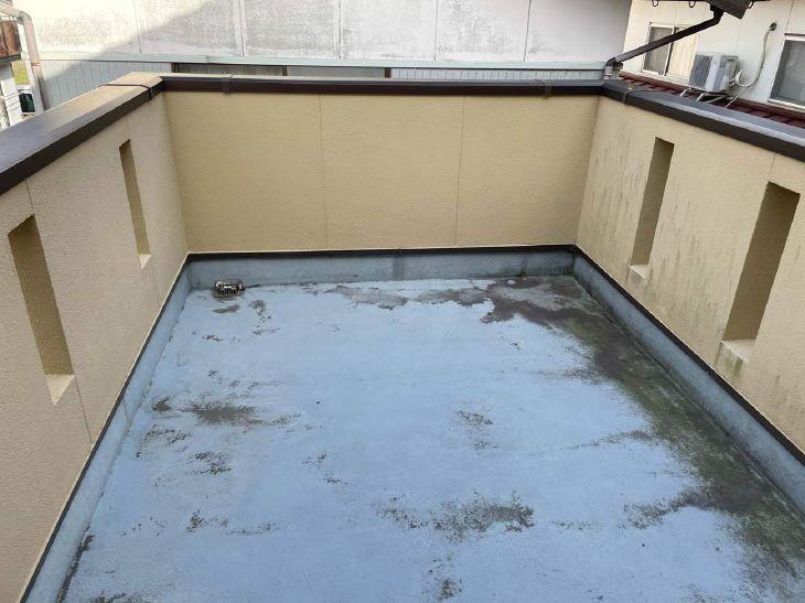 少しづつ傷んできたベランダをバッチリ防水させていただきました