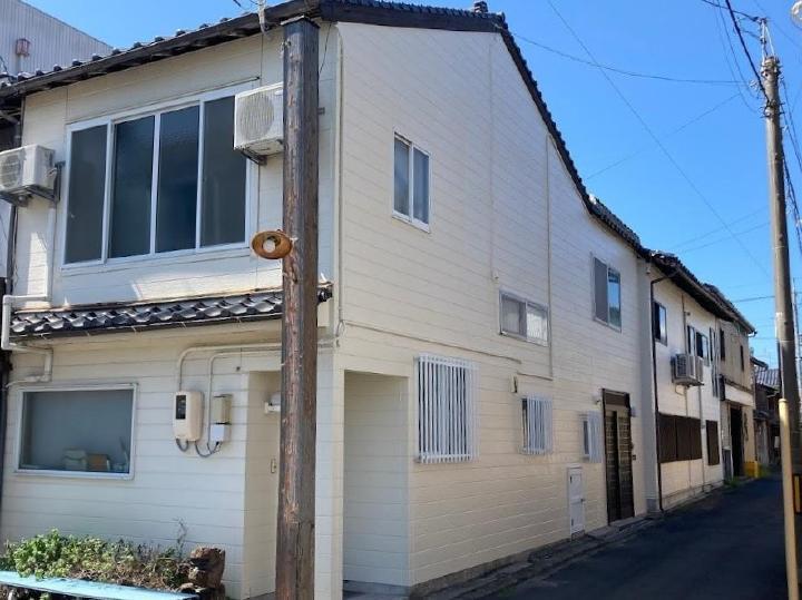 ひび割れともおさらば！外壁塗装♪