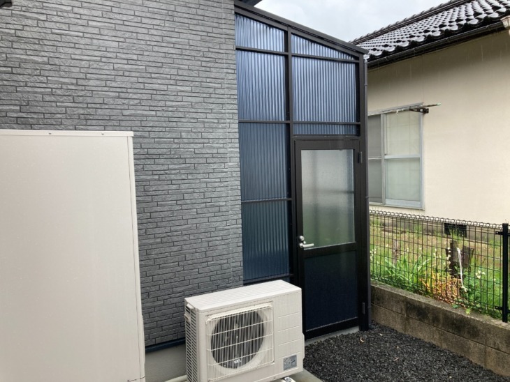 物干し場としてストックヤードを新設☆換気できる窓も設置しました！